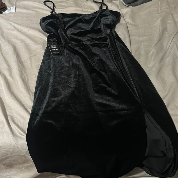 New with tags velvet dress express medium - Picture 3 of 8